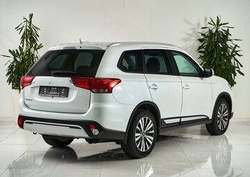 Mitsubishi Outlander Вид 5